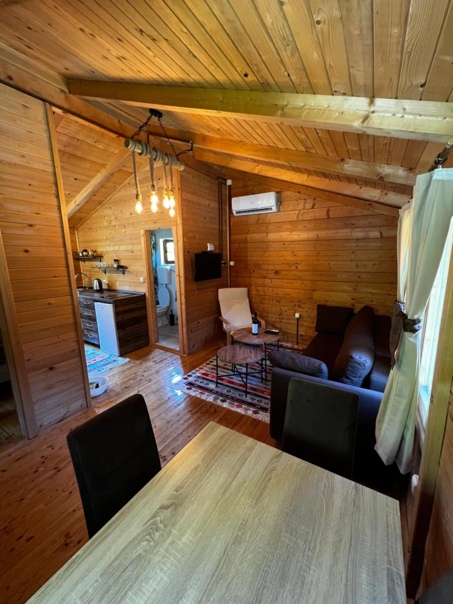וירפזאר Orahovo Cottages מראה חיצוני תמונה
