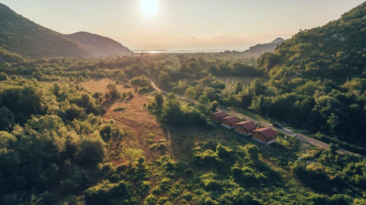 וירפזאר Orahovo Cottages מראה חיצוני תמונה